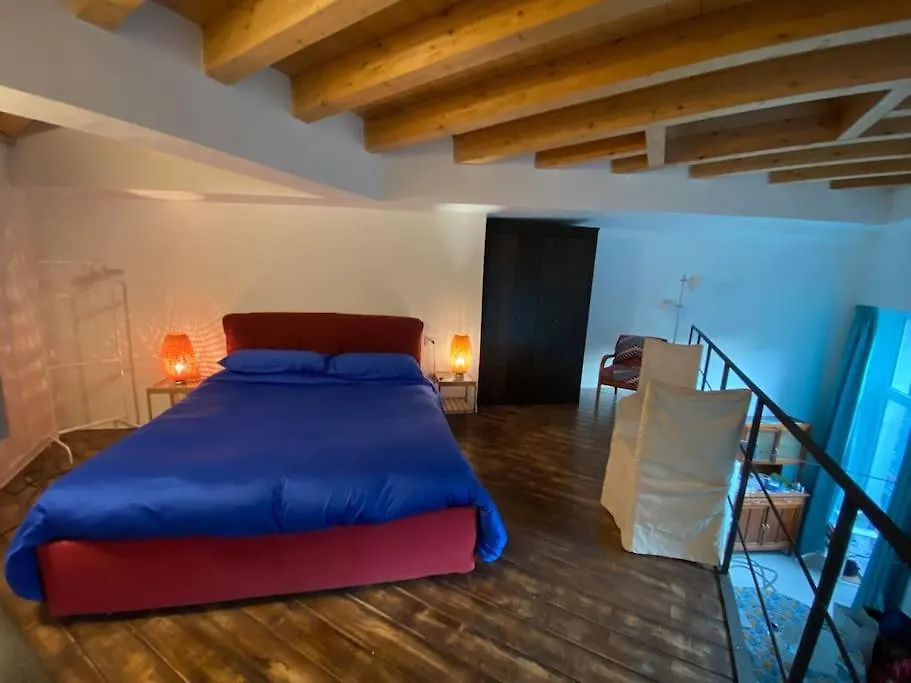 Open Space City Center Con Terrazzo E Due Bagni Apartment Milan Italy