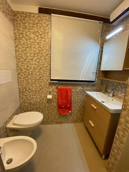Open Space City Center Con Terrazzo E Due Bagni Apartment Milan